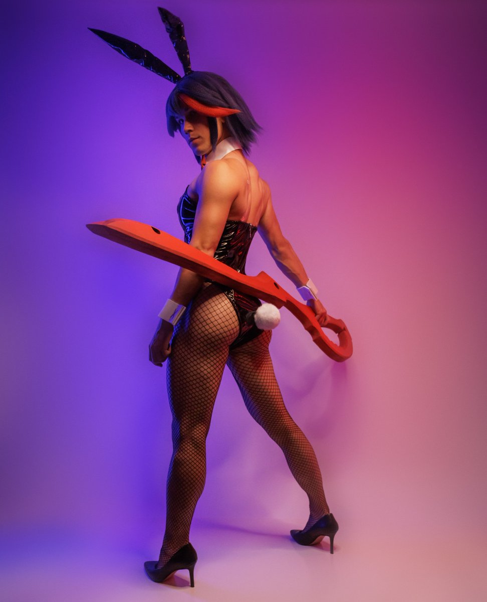 ShinobiComplex's tweet photo. This cosplay was the perfect excuse to make one of my bucket list props, Ryuko Matoi's Scissorblade from Kill La Kill! I love how it turned out! 😍

#bunnyryuko #dragoncon #ryukomatoi #killlakill #killlakillcosplay #ryukocosplay #ryukomatoicosplay #bunnysuitcosplay #bunnysuit https://t.co/X722UNKq2l