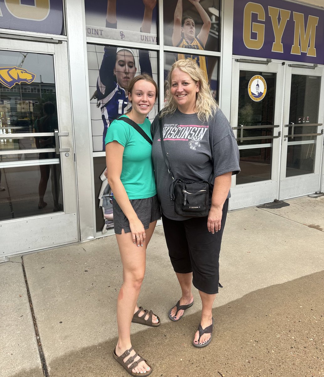 UWSPWBB's tweet photo. The last player ⛹️‍♀️ to move into our residence halls has finally arrived…

She’s no freshman, but this @ANGirlsBBall 🏀 newcomer is ready to STRIKE⚡️⚡️⚡️in 📍 Stevens Point

A long &amp; rewarding day has concluded as @KarissaSmith_34 is now on campus‼️

💜 #Pointers 🦅 #FlyHigher 💛 https://t.co/x4vbMW1XK9