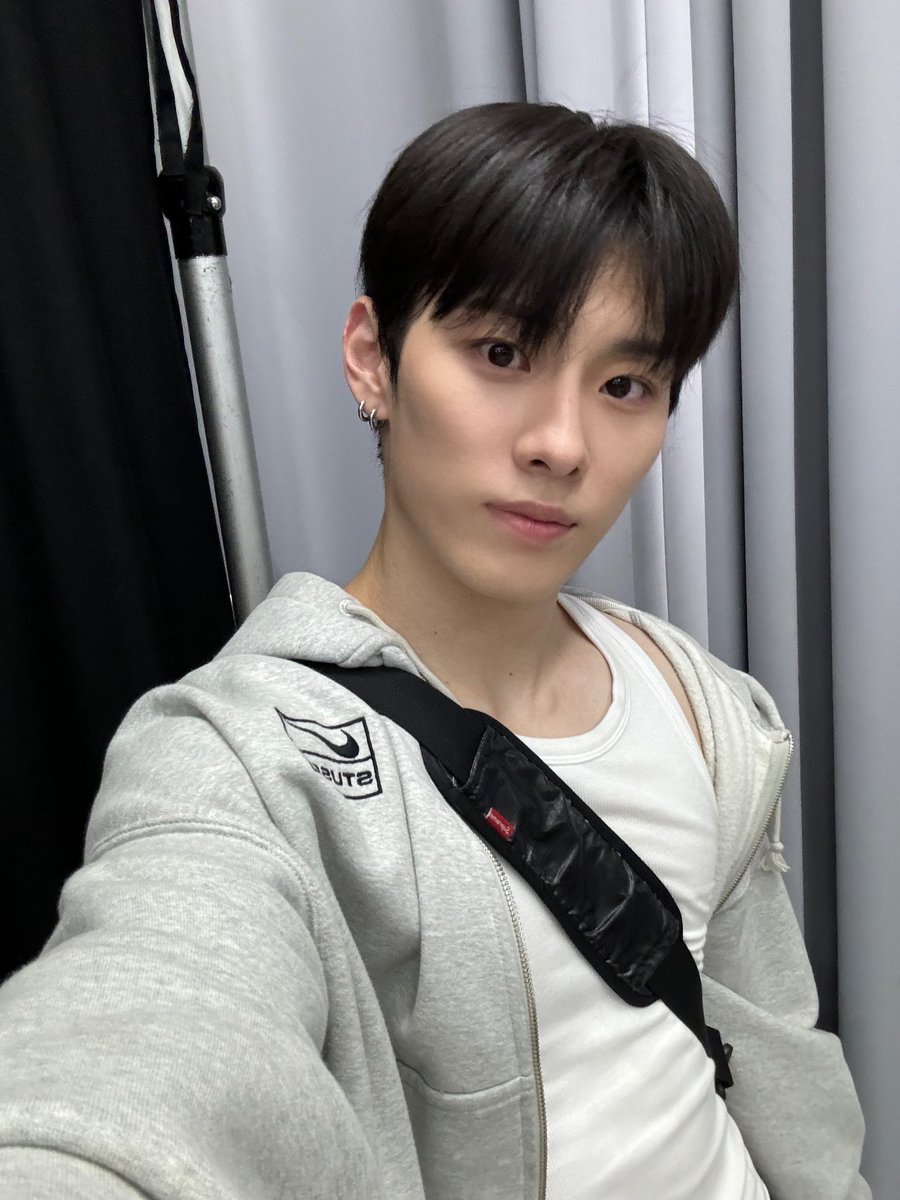 mouda_korea's tweet photo. 🎂本日 8/30 誕生日のKPOPアイドル🎂

#INI 池﨑 理人
#THE NEW SIX ウ・ギョンジュン
#Woo!ah! ソラ
#ZEROBASEONE キム・ギュビン
#THE NEW SIX オ・ソンジュン

#池﨑理人 #IKEZAKIRIHITO
#더뉴식스 #우경준 #KYUNGJUN 
#오성준 #SUNGJUN 
#우아 #소라 #SORA
#제로베이스원 #김규빈 #KIMGYUVIN
#KPOP #생일축하해 

📷：公式

8月誕生日KPOPアイドルはこちら🇰🇷
→ https://t.co/c5iMFmM8MR