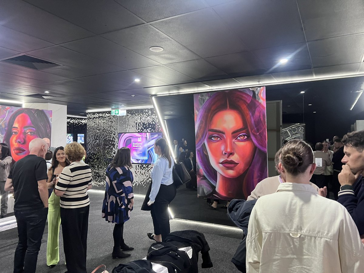 lpbussell's tweet photo. This was a fun little event - the gallery is amazing.

Thanks to @anng_gallery @CloudTechGrp @DWartwork for the amazing event, looking forward to working together again. https://t.co/cDFgMbTwMx