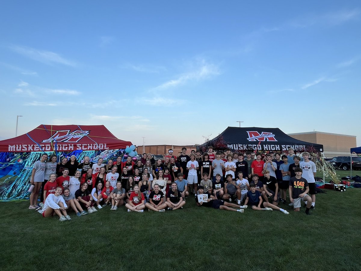 Ready for our first race! Arrowhead Twilight Race - let’s go Warriors <a href="/MHSBavlnka/">Andrew Bavlnka 🇺🇸</a> <a href="/1WarriorMHS/">1WARRIOR</a> <a href="/MNSDIrvine/">Todd Irvine</a>
