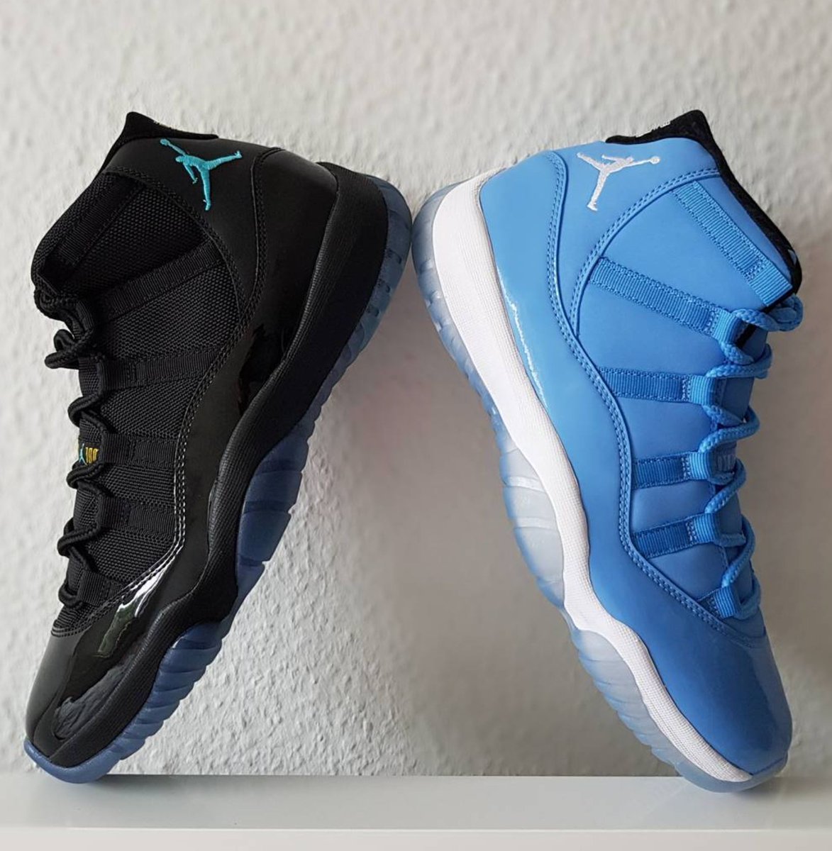 ↩️ 🖤 Gamma or Pantone? 🩵  ↪️