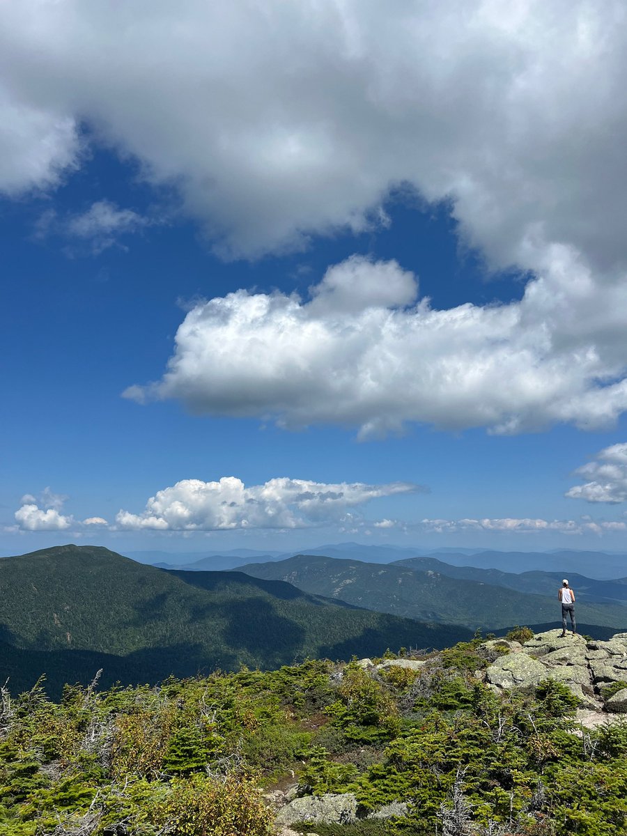 Sometimes, you find me soaring high here when I’m not at work. 💙🦅💛
#whitemountains