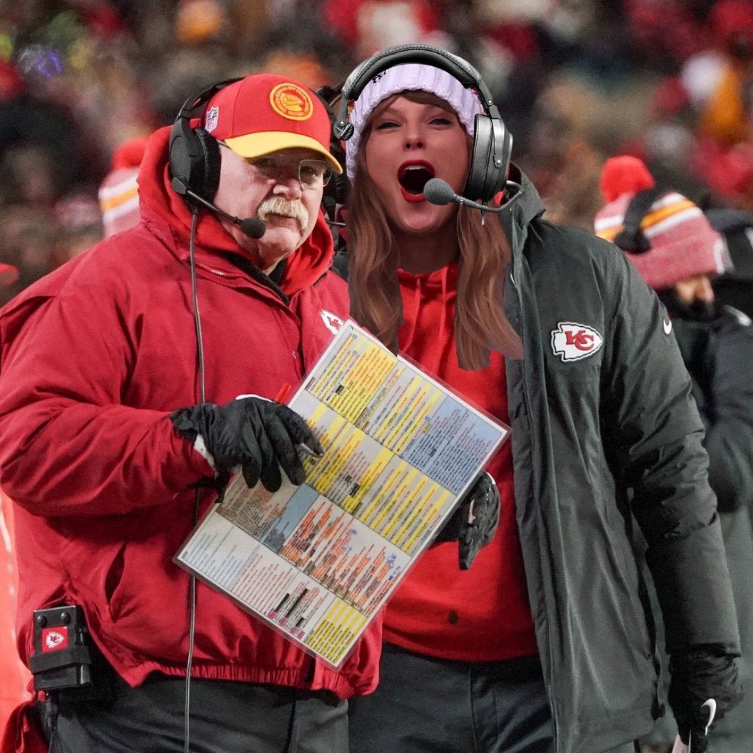 SwiftieESPN's tweet photo. 🚨 Sneak peek of Taylor Swift and Andy Reid calling plays on the sideline together this season https://t.co/JzR6VzKxml