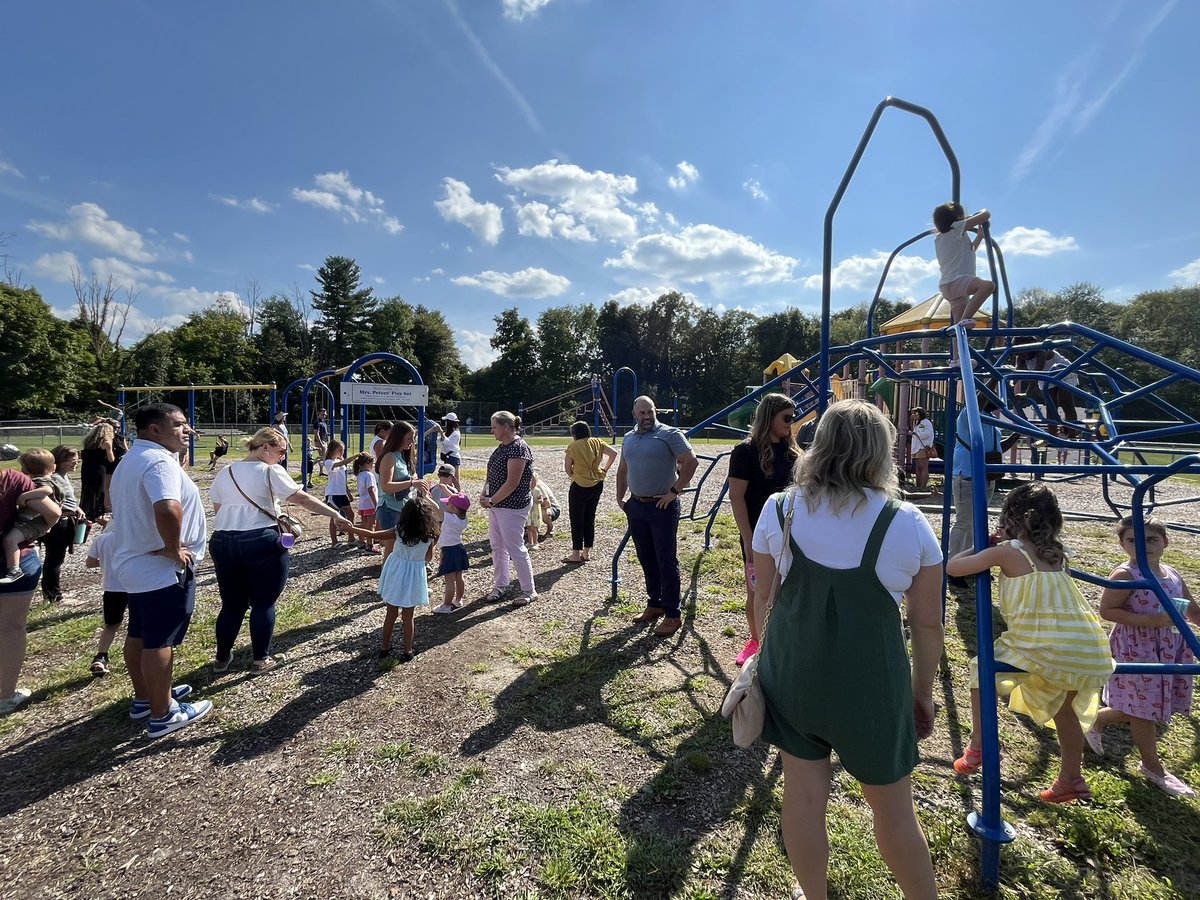 Hawley Popsicles on the Playground for incoming Kindergarteners. Welcome! #leadlap
