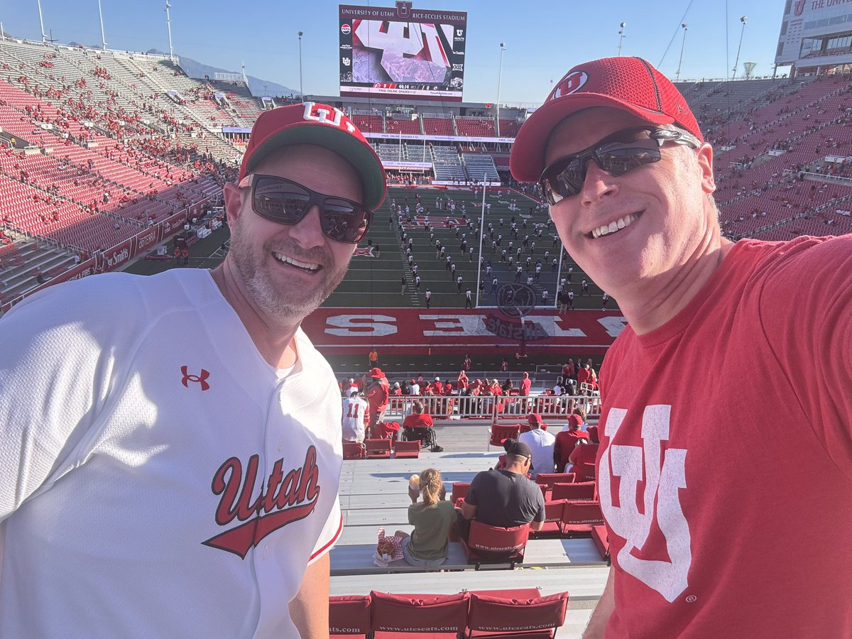 k_r_baum's tweet image. Back at it! It’s game day! @neil_argyle #Utesgameday #happyplace #GoUtes #utahathletics