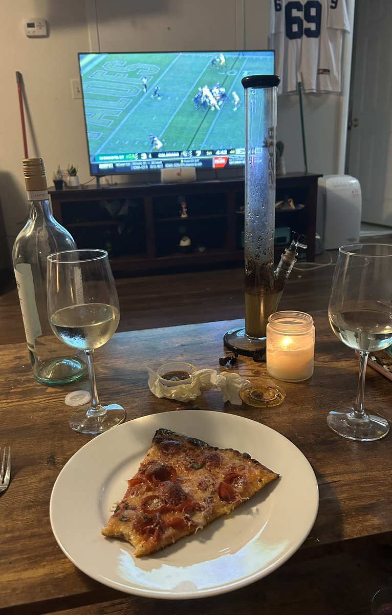 ballsack_32's tweet photo. Kamala hates this setup #youngwildandfree #TonyPizza https://t.co/Mp97Pq95aY