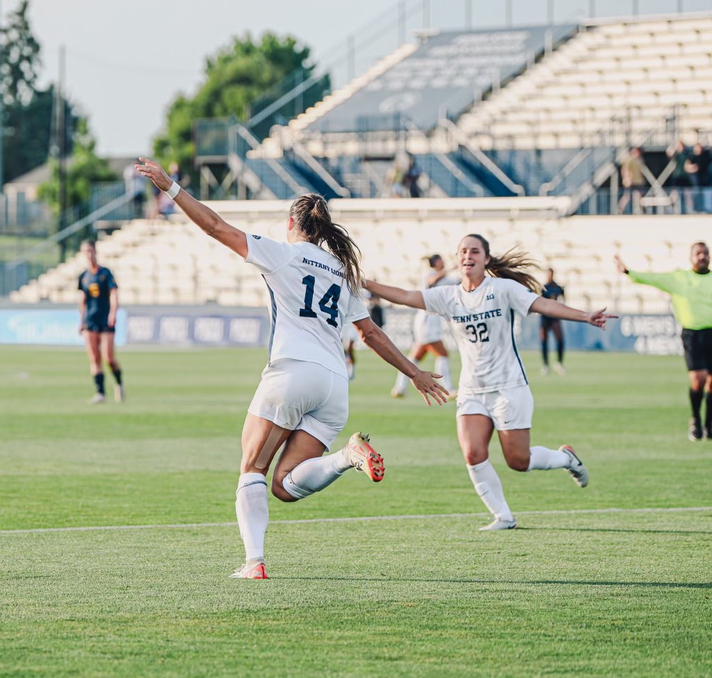 GoPSUsports's tweet photo. .@kaitlynmacbean etched her name into the Penn State women’s soccer history books this evening as the 25th Nittany Lion to score a 🧢 trick! Macbean led the group to a 3-1 victory over West Virginia! 💪

#WeAre https://t.co/tH78RYBhwh