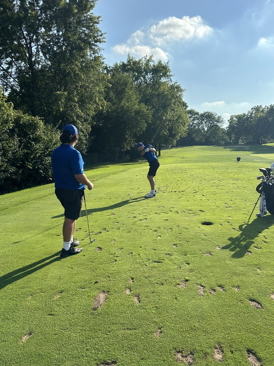 GBSBoysGolf's tweet photo. The Raiders had their first Upstate 8 match today against a tough West Aurora squad.  The match ended in a dead heat 175-175 with the Raiders pulling off the victory in a 5th card playoff.  Great TEAM victory today!  GO RAIDERS! https://t.co/I1LWFh2LwD