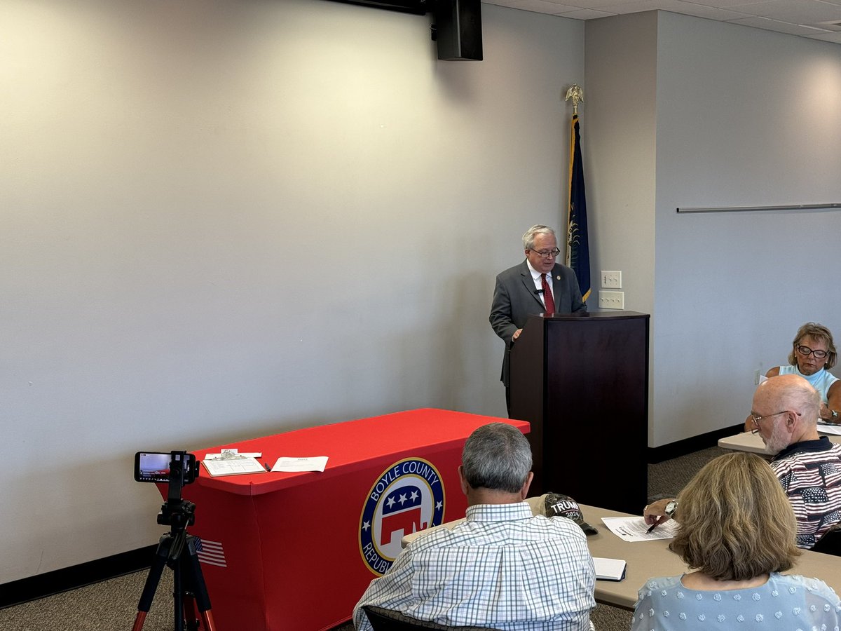 BoyleCoGOP's tweet photo. ๐ข Big thanks to Jim Waters from the Bluegrass Institute for discussing Amendment 2 on school choice in Kentucky. Your insights were invaluable! Let's stay informed and make our voices heard this November. ๐ณ๏ธ #BoyleCounty #RepublicanParty #KYAmendment2 @BIPPS https://t.co/Q2lGwqhrsR