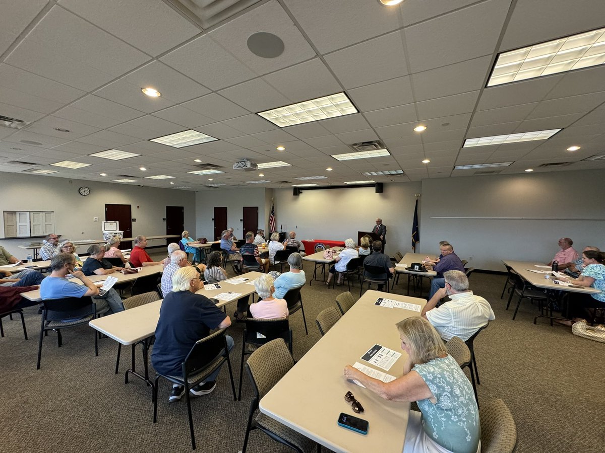 BoyleCoGOP's tweet photo. ๐ข Big thanks to Jim Waters from the Bluegrass Institute for discussing Amendment 2 on school choice in Kentucky. Your insights were invaluable! Let's stay informed and make our voices heard this November. ๐ณ๏ธ #BoyleCounty #RepublicanParty #KYAmendment2 @BIPPS https://t.co/Q2lGwqhrsR