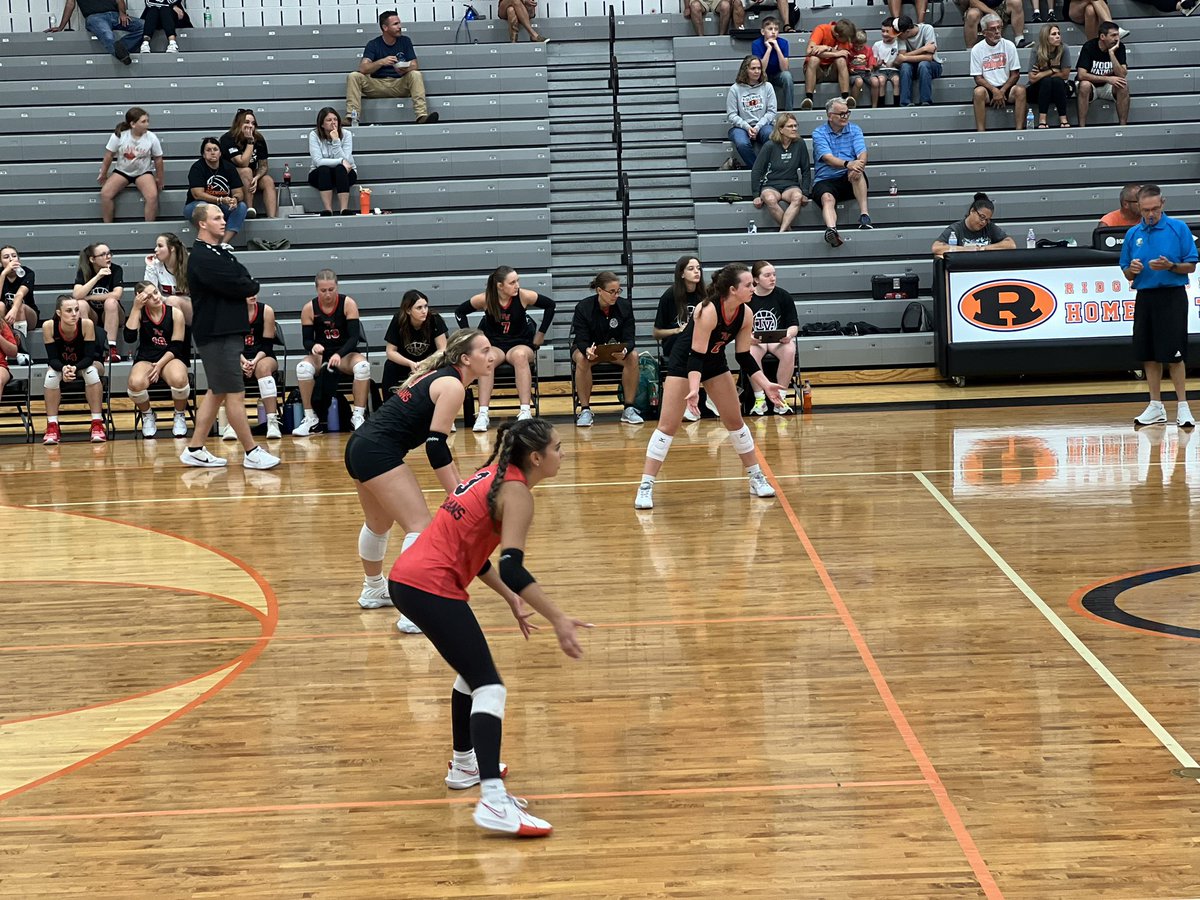 Trojans win in straight sets over the Generals with scores of 25-21, 25-18, 25-9!