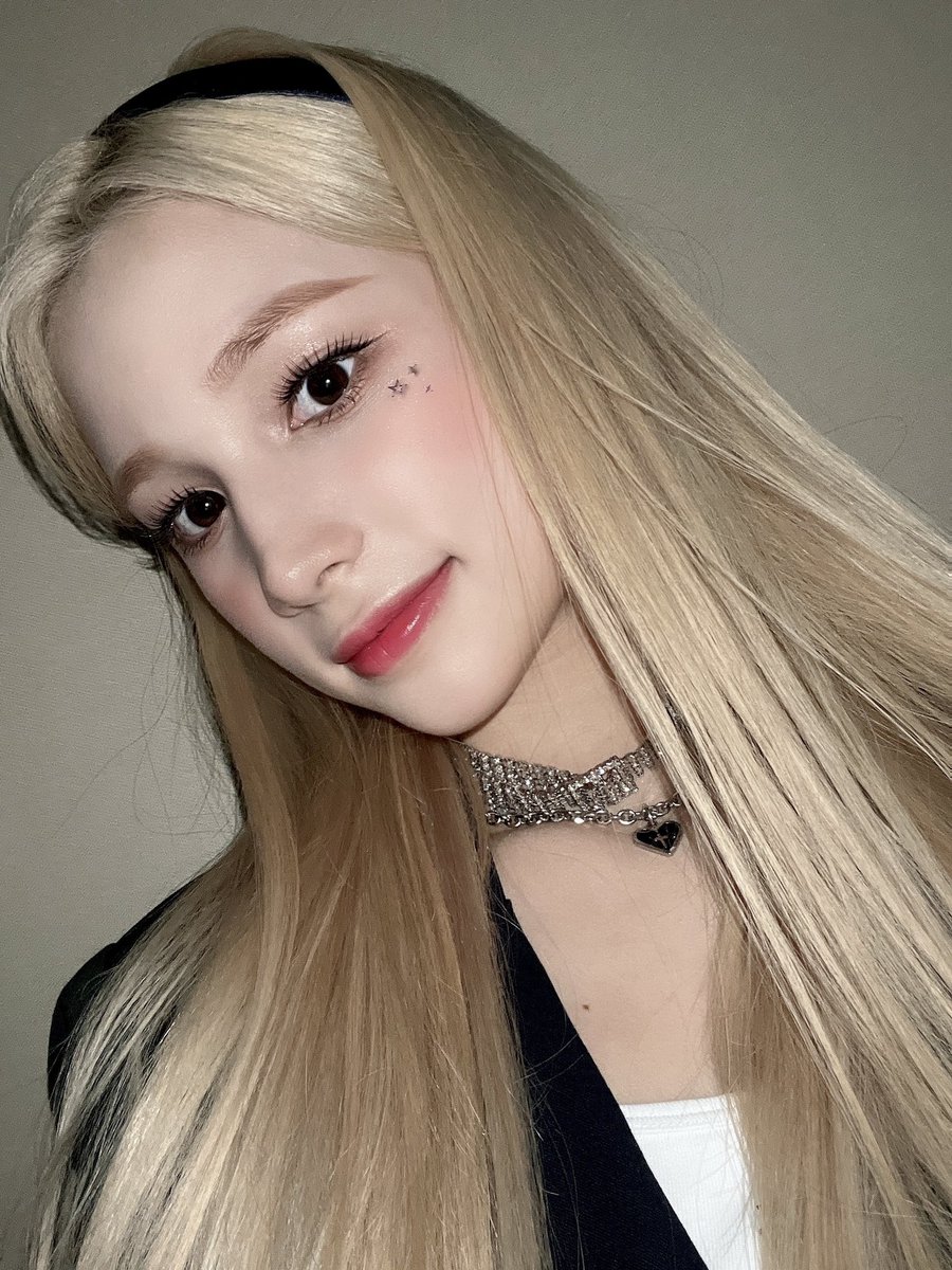 ⠀
⠀⠀⠀⠀⠀⠀⠀  ∧,,,∧
⠀⠀⠀⠀⠀⠀⠀ (  ̳• · • ̳)
⠀⠀⠀⠀⠀⠀⠀ /    づ📸 a 특별한
⠀⠀⠀  ⠀⠀⠀ 𝚙ic 𝕥ime 𝑓or 𝚢ou! ♡
⠀