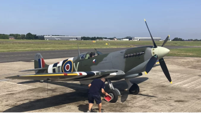 geoffrey_payne's tweet photo. Vintage Aviation News via @WarbirdsNews
Brazilian P-47 Thunderbolt Roars Again!
Hunter Fighter Collection’s Macchi MB-326H Restoration #AussieJet
National Museum of World War II Aviation’S Curtiss SB2C-1A Helldiver Flies #Warbirds
https://t.co/KWEXwRUB7k https://t.co/fst7VnagHv
