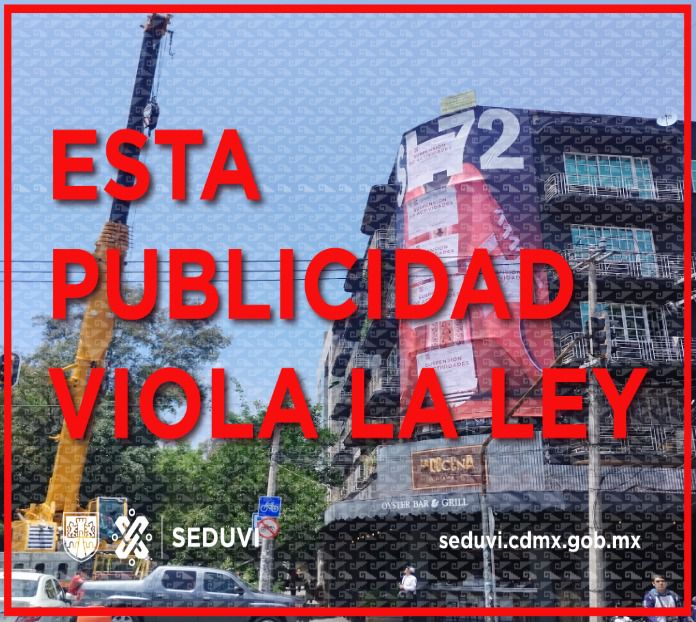 MetropolisCDMX's tweet photo. En coordinación con @inveacdmx y en cumplimiento a la Ley de Publicidad Exterior de la Ciudad de México, se realizó un operativo en Av. Álvaro Obregón 31, Colonia Roma Norte, Alcaldía Cuauhtémoc, en el que se impusieron medidas cautelares consistentes en la colocación de sellos de SUSPENSIÓN en un medio publicitario instalado en muro ciego que se encuentra fuera de norma, mismo que exhibía publicidad de @adidasMX.