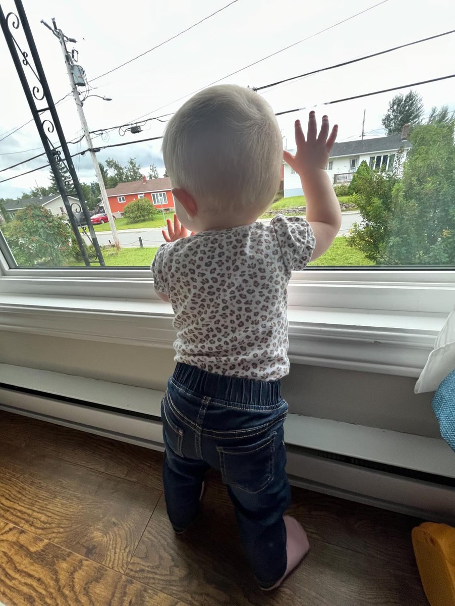 samboone_85's tweet photo. Mom: Islaβ¦Dad will soon be home.
Isla: Daaad, where are you?!
Isla: OMG, Dadβs home! π
#babyisla #daddysgirl https://t.co/6NQgK8usqf