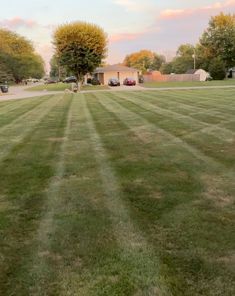 brad_douglas's tweet photo. #LFG @OutKickTNML Final week, Hotter than 🔥 and we have 🌽 sweats galore! 😂
Game plan heading into the playoffs is all about Stripe Integrity. The analytics are showing this to be the play for playoff weather conditions! ❤️ the @drinkgaragebeer 🍻 #BusterDaPupper #Union https://t.co/GNviQ29PlP