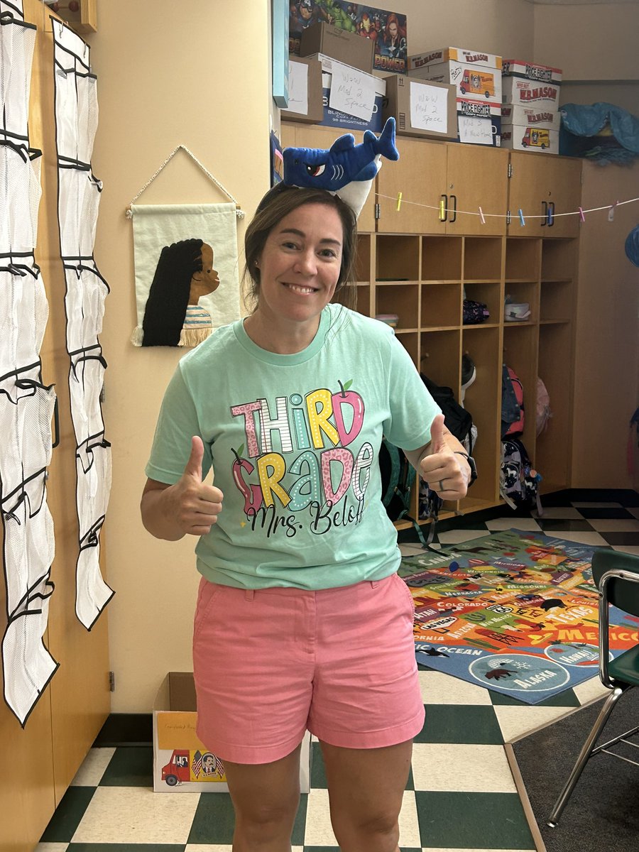 AssistSupEaston's tweet photo. Great to feel the energy in our schools today on the #firstday2024! Welcome back EPS Future Leaders and amazing Staff!!! #WeDigEPS @SupEaston https://t.co/YKkUv8B5ek