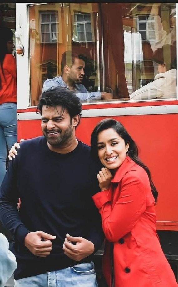 iamsrk17_'s tweet photo. Throwback to the set of #Saaho ❤️🖤
Five years on, and the memories are still fresh

#Prabhas &amp; #ShraddhaKapoor were absolute magic together✨

In my book, #Saaho is one of the most underrated gem🌟

#5YearsForSaaho #Prabhas #ShraddhaKapoor https://t.co/9KXruDl2mn