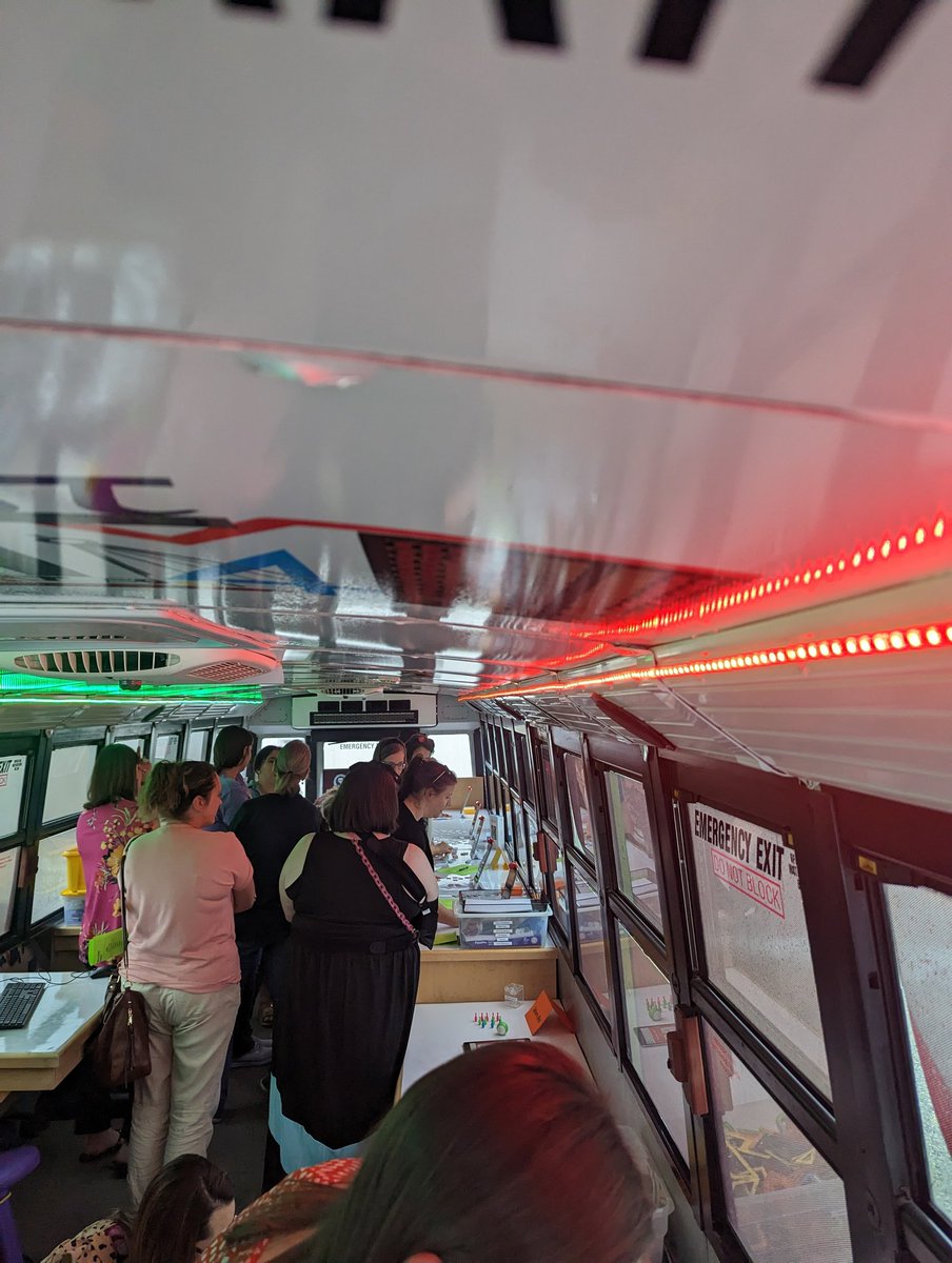 A_Robinson_MEd's tweet photo. @JolieG1 did a fabulous job training others on how to utilize @TheSTEAMExpress at their schools! #STEAMqueen #empowerchallengeinspire #lpempowereducators @LPPS_EdTech https://t.co/TU6CZxvEaW