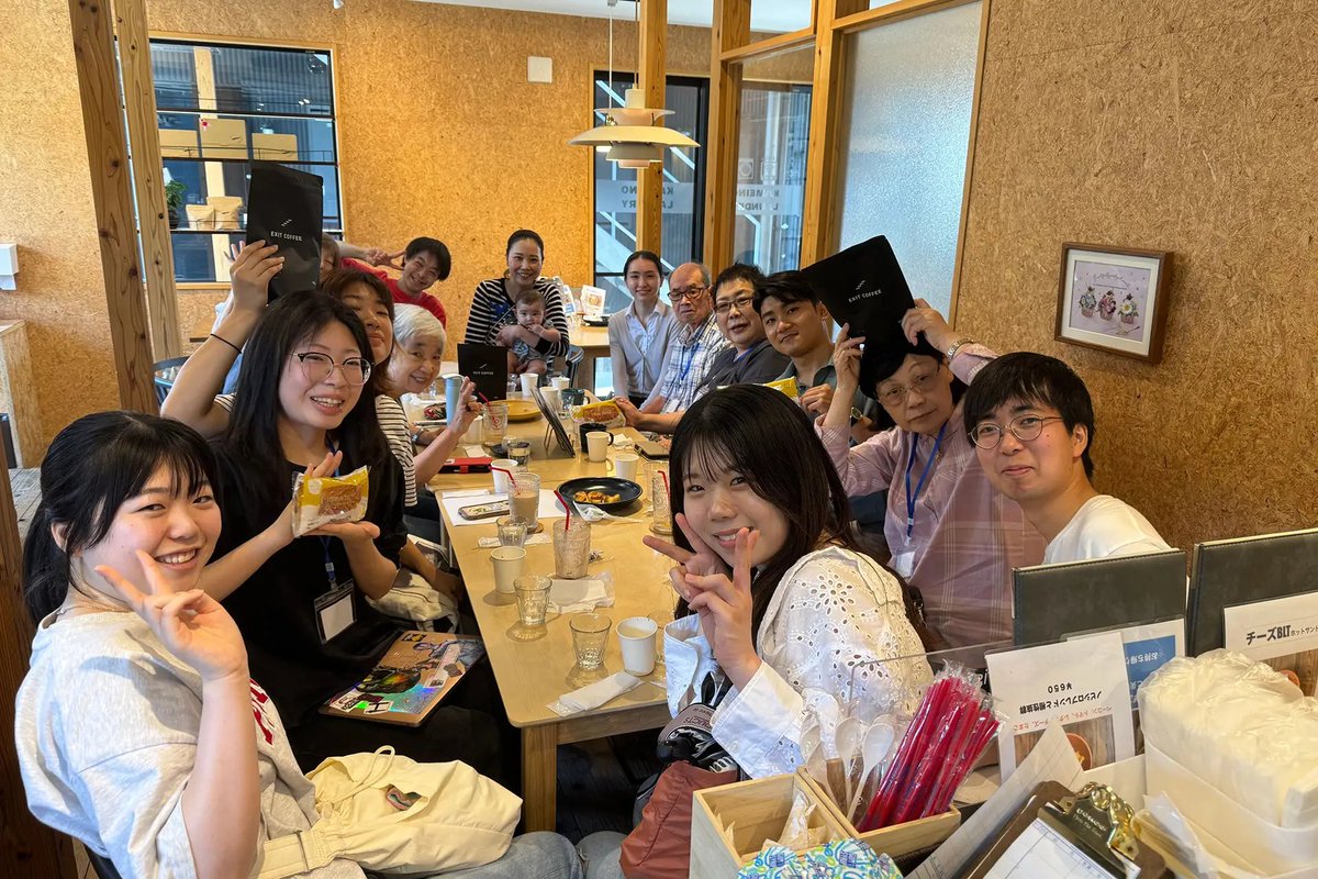 yourbread_jp's tweet photo. 【お知らせ】
シニアとZ世代のコミュニティ住宅併設「カフェノビシロ」にて、高タンパク質パン「YOUR BREAD（ユアブレッド）」を敬老の日より販売開始します！

高齢者の健康維持やフレイル予防を目指し、1食16gのタンパク質がとれるユアブレッドの導入が決定しました！

#YOURBREAD
#ユアブレッド https://t.co/LmQVacb0hm