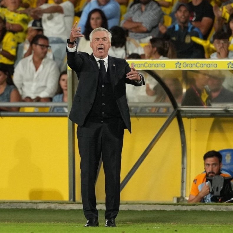 Ancelotti :"Nous avons du mal à nous créer des actions en ce moment. Nous devons souffrir un peu car l'équipe n'a pas un bon équilibre. Nous ne sommes pas rapides dans la circulation et nous avons du mal à récupérer le ⚽️ "Nous avons du mal à retrouver la solidité de l'an passé"