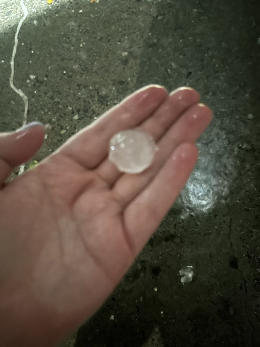 Ms_Shirley8's tweet photo. @BradNitzWSB Large hail earlier in Roswell https://t.co/WgzGdeHFjx