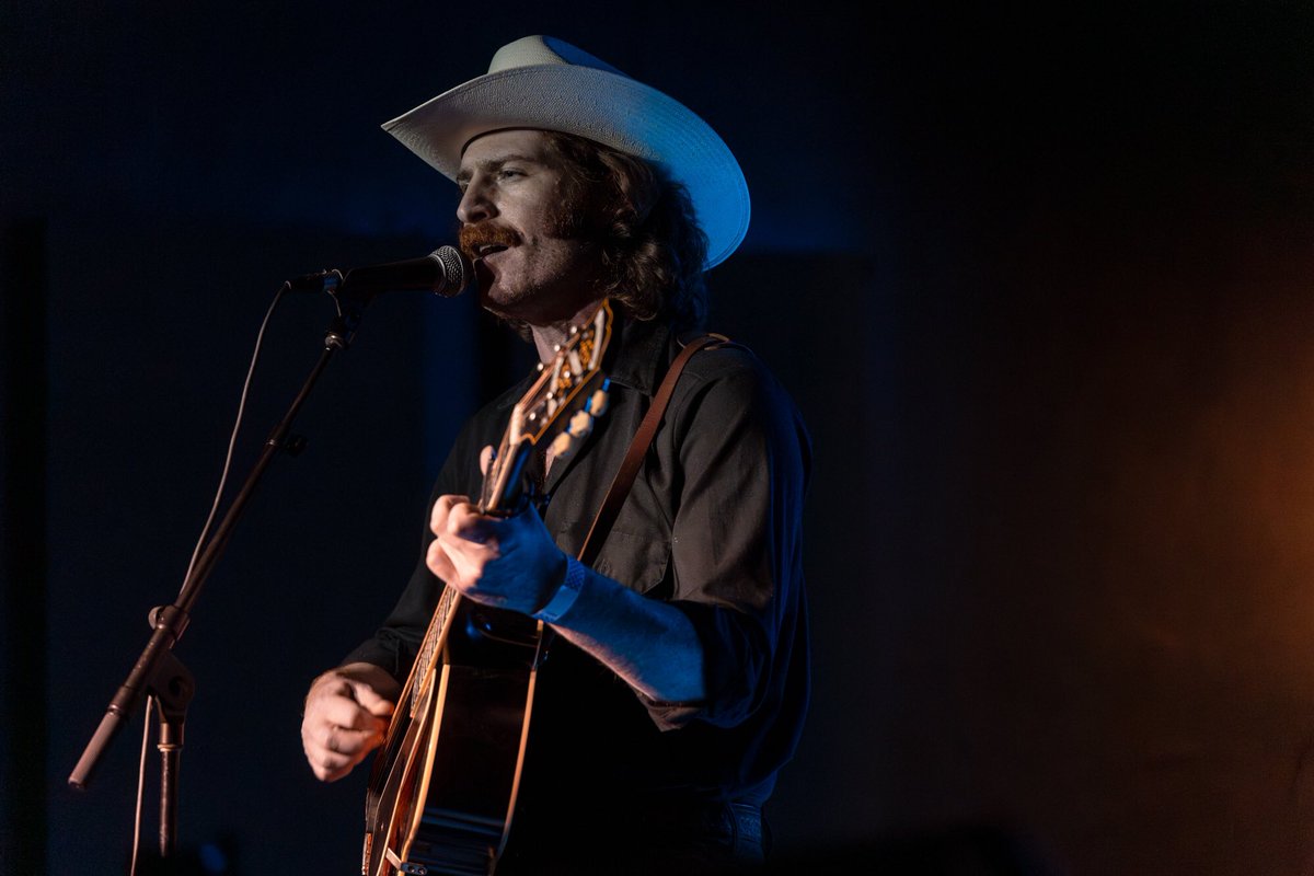 Christopher tweet media