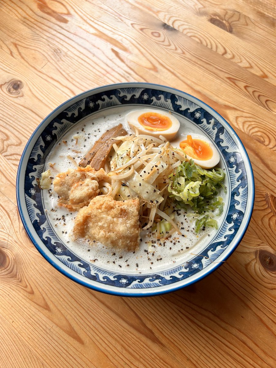 kumagayaRstand's tweet photo. おはようございます🌊

8/30
限定
“トマトつけ��”
チーズ🧀リゾット出来ます🍅

“カレー風味唐揚げ白湯RAMEN”
煽り野菜
唐揚げ❣️

“温玉チャーシュー丼”
“カレー風味唐揚げ丼”

本日も
よろしくお願いします✨✨✨

本日
BistroCiel様にて
当店のチャーシュー使用した
コラボ企画やってます🙇‍♂️ https://t.co/4Kkjw3wAHp