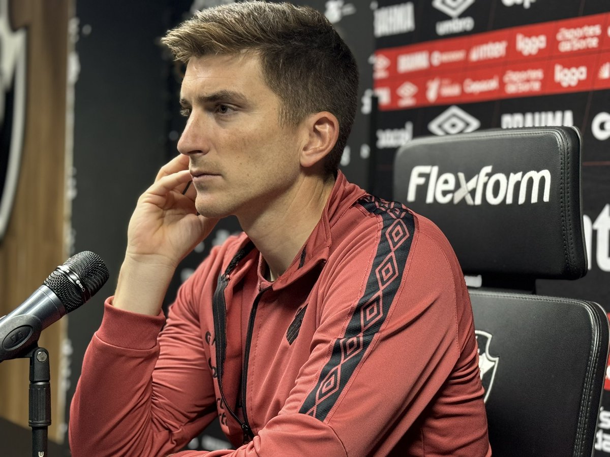 “O problema tanto no jogo de hoje como no jogo de segunda foi diminuir o volume de jogo” Martin Varini o sobre a queda de rendimento no segundo tempo.