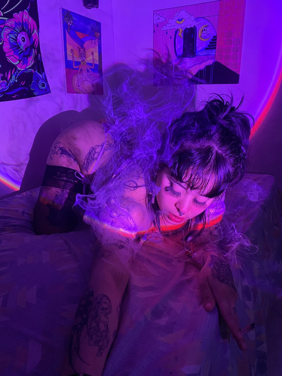 onlyfeed.co/esme💙💙💙