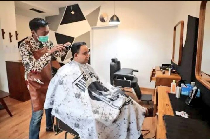 AMasgym's tweet photo. @Dennysiregar7 Walaupun tanpa dukungan partai Anies Baswedan tetap nyalon 🤣🤣🤣 https://t.co/B3Q5cLrz5B