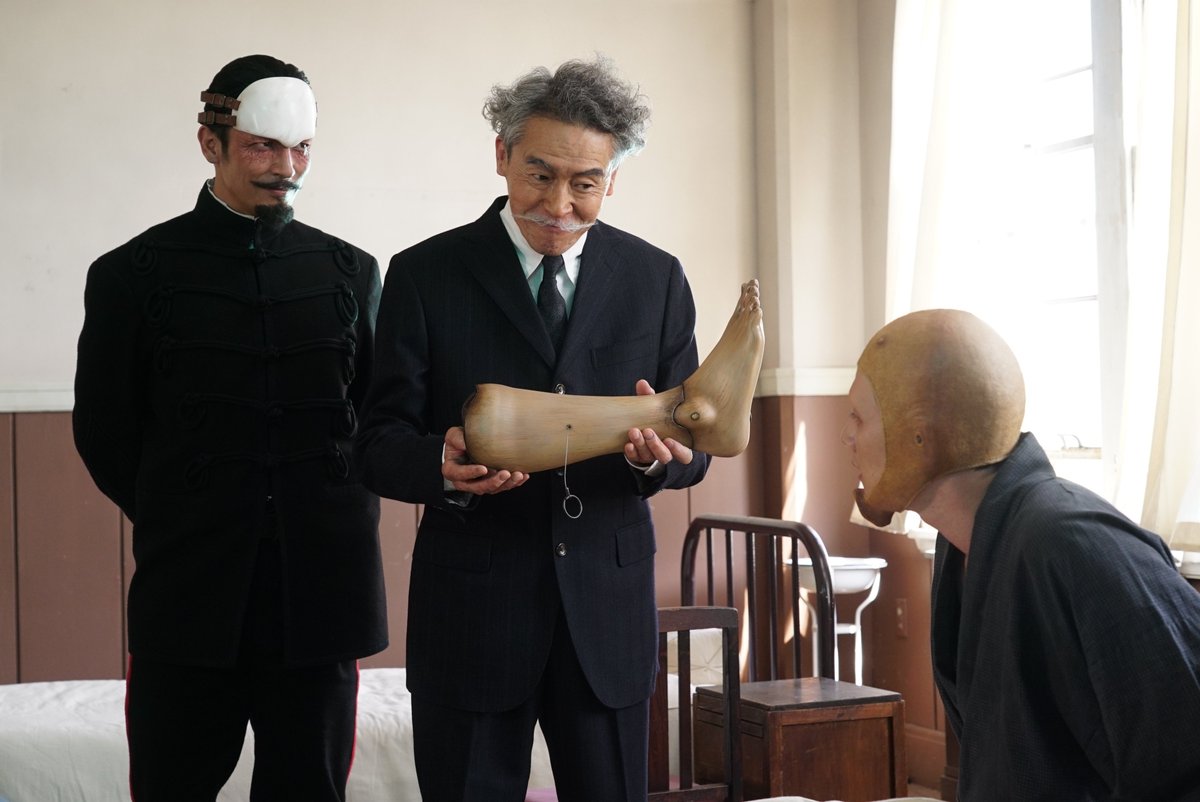 kamuy_movie's tweet photo. |||◤ #金曜日のゴールデンカムイ ◢|||

「連続ドラマＷ #ゴールデンカムイ
⠀⠀―北海道刺青囚人争奪編―」

►►► 追加キャスト解禁ッ!!

　▌▌￣￣￣￣
⠀⠀⠀⠀⠀有坂閣下：#浅野和之
⠀⠀⠀⠀⠀⠀⠀⠀⠀⠀⠀⠀⠀⠀＿＿＿＿ ▌▌

陸軍中将であり、天才銃器開発者。

#WOWOW https://t.co/Izv8TTNNYh