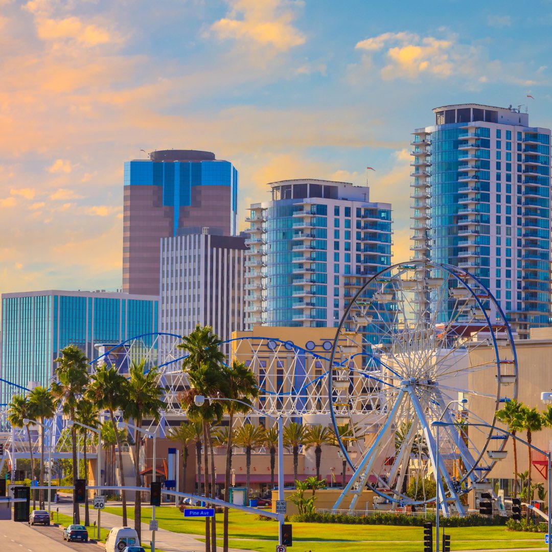 LBEconDev's tweet photo. Attention college students‼️

Kickstart your career in urban planning and design with our paid internship program! 🌆 Gain real-world experience and connect with professionals. 🤝 Apply by Thursday, Sept. 19! #LongBeachWorks 

Learn more 🔗 https://t.co/189OZvl4H1 https://t.co/W4qpUhoHGh