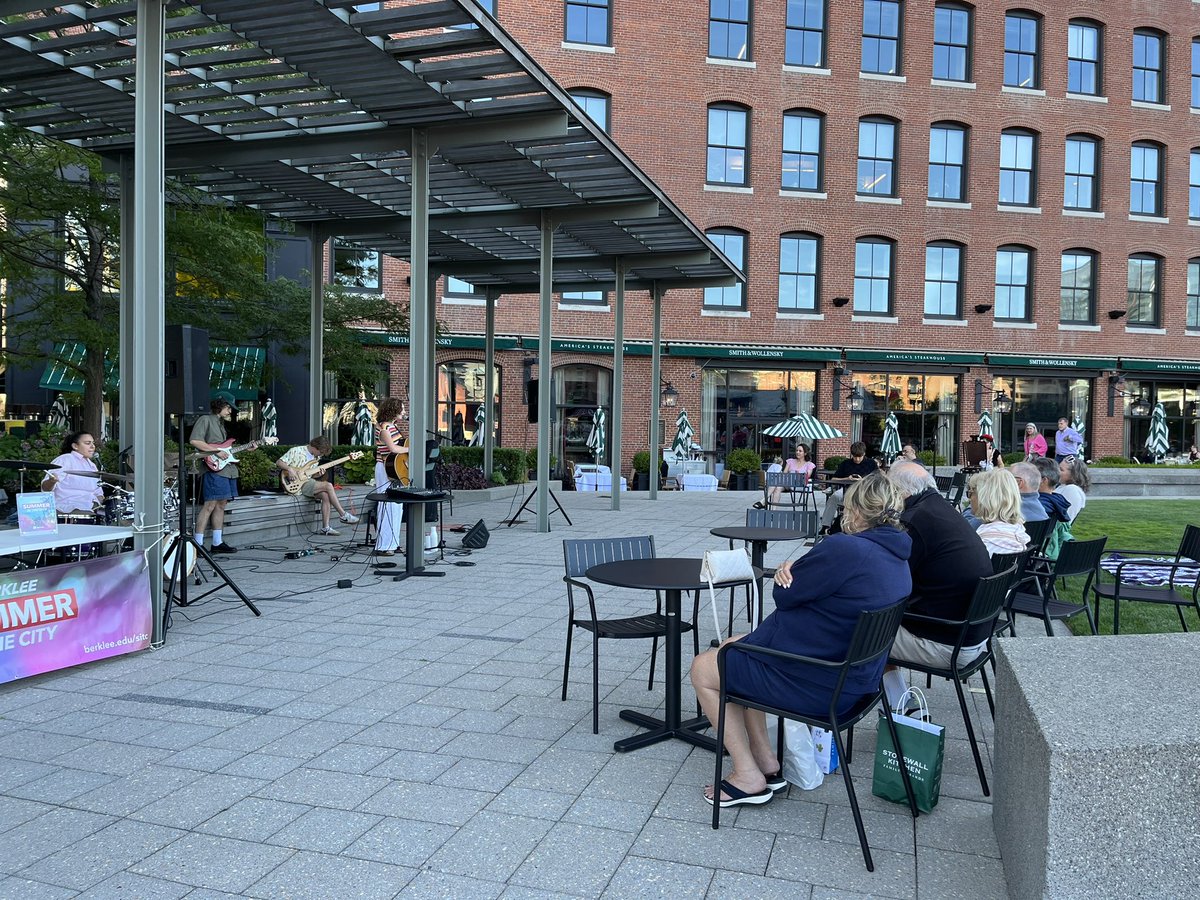 Feel so spoiled with pre-practice music by <a href="/BerkleeSummer/">Berklee Summer Programs</a> and post-practice fireworks with <a href="/BostonHarborNow/">Boston Harbor Now</a>! 🥰 <a href="/atlanticwharf/">Atlantic Wharf</a> <a href="/FortPointBoston/">Fort Point Channel</a>