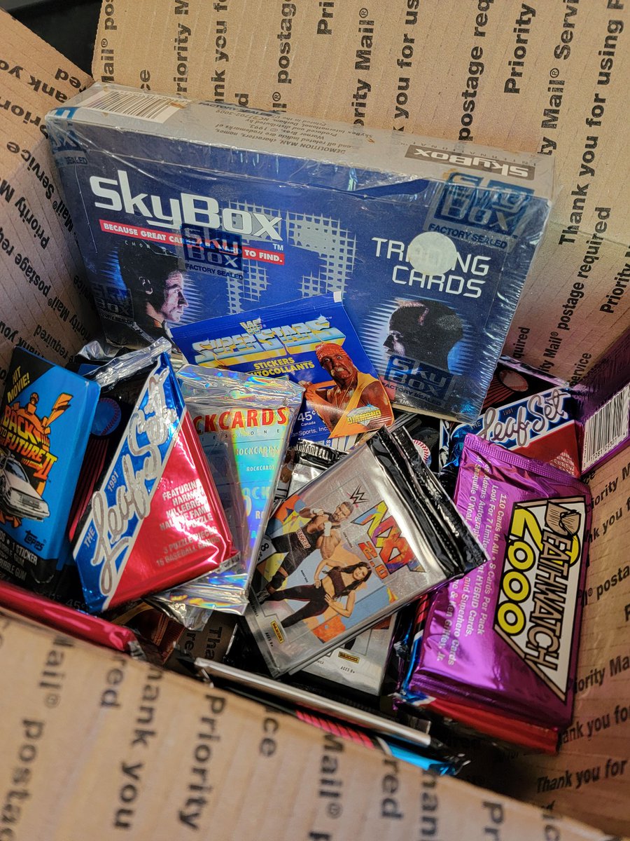 MethodDesigns's tweet image. Got my haul of packs from @MikesUpperDeck1 today! Now all my screen printing orders will go out with a pack of cards again! One of my favorite things to do is surprise clients with a random pack! Thanks again, and will be buying again next time!