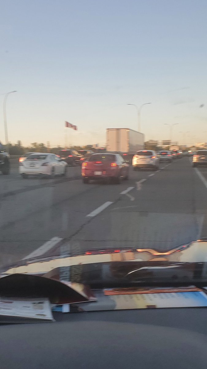 vernonj007's tweet photo. @NewsRadioCGY Deerfoot backed up to Glenmore,  no movement whatsoever.   People driving in ditch towards Glenmore exit. https://t.co/owlawwRduN