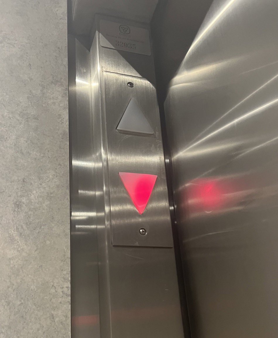 Partisangirl's tweet photo. Germany has banned triangles https://t.co/Lc8CCHxICC