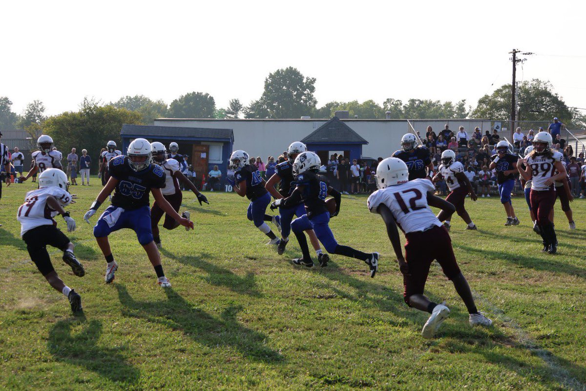 KyanWilliams81's tweet photo. Leestown vs Beaumont we won a close game 14-16 https://t.co/r5KPVUOuDU