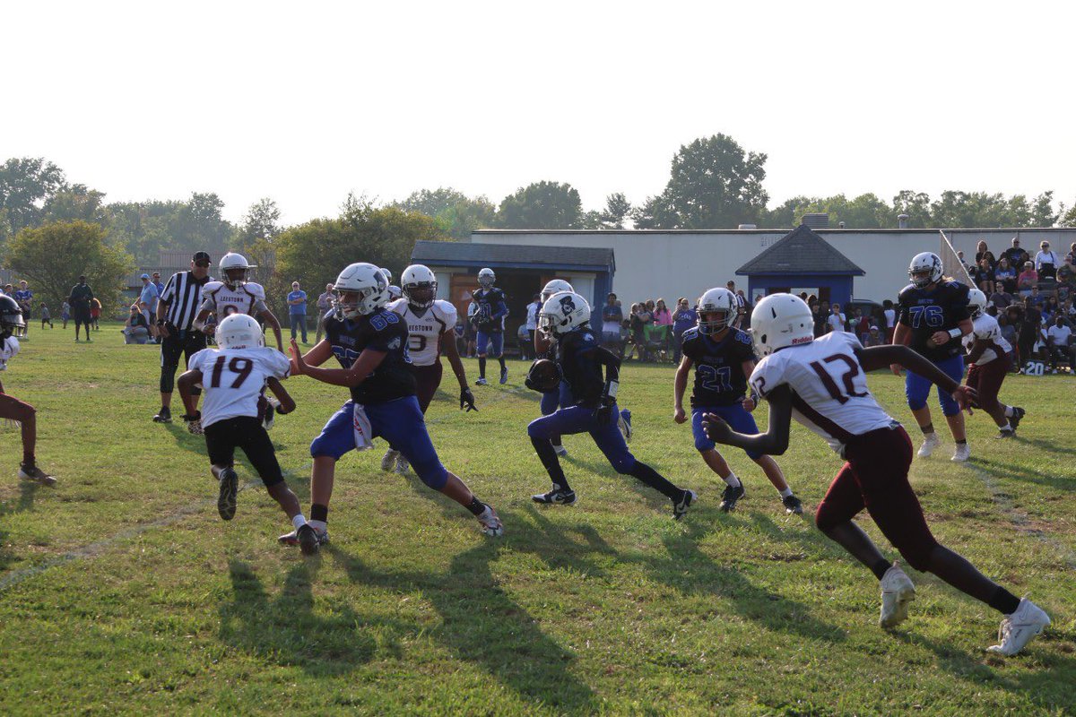KyanWilliams81's tweet photo. Leestown vs Beaumont we won a close game 14-16 https://t.co/r5KPVUOuDU
