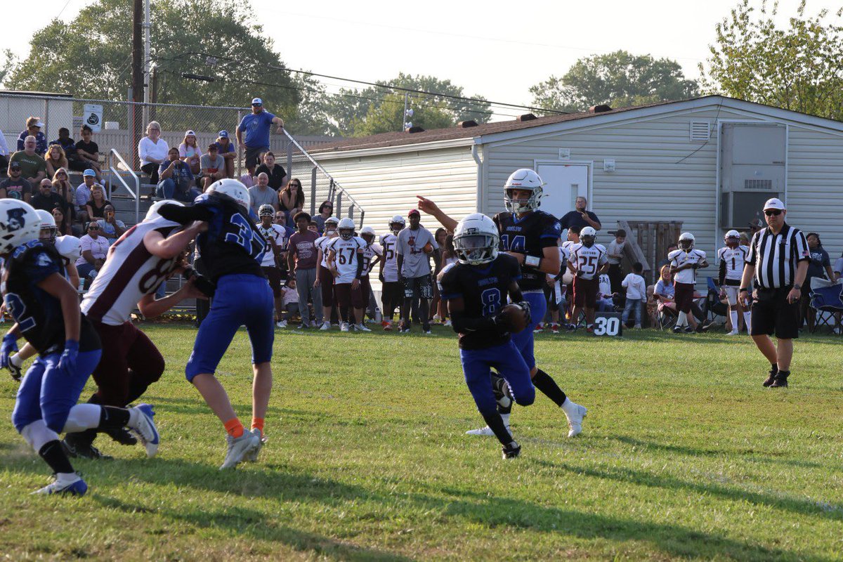 KyanWilliams81's tweet photo. Leestown vs Beaumont we won a close game 14-16 https://t.co/r5KPVUOuDU