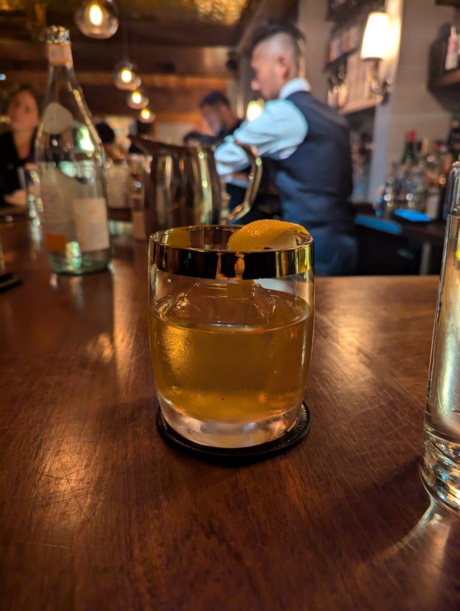 Zal 🍸🐉 tweet media