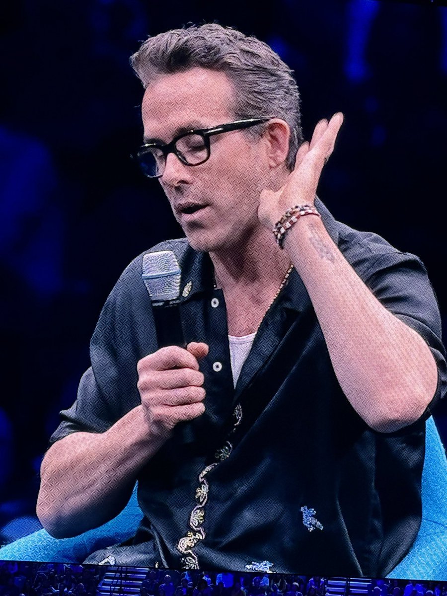 Great closing to <a href="/cisco/">Cisco</a> sales conference #ciscogsx, thank you Ryan Reynolds <a href="/VancityReynolds/">Ryan Reynolds</a> for a witty, insightful and authentic chat with 20,000 Cisco sellers 💙