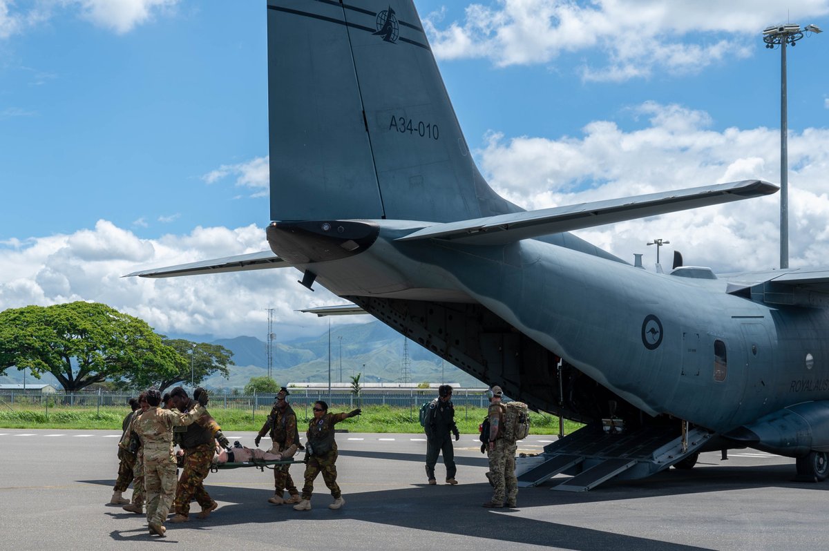 USPACOM's tweet photo. .@PACAF, @AusAirForce, and #PNGDefenceForce conduct an aeromedical evacuation drill during #PacificAngel24, enhancing interoperability supporting terrain survival and swift water personnel recover in the #FreeAndOpenIndoPacific.
π #PapuaNewGuinea
πΈ: A1C Carson Jeney https://t.co/wWucrh8aRV