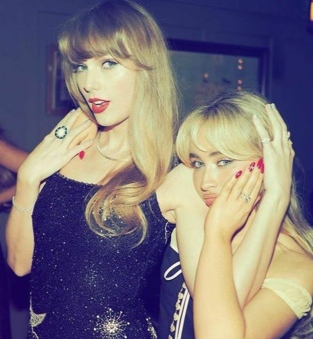 TheSwiftSociety's tweet image. 🚨| &quot;Short n&apos; Sweet&quot; by Sabrina Carpenter is in danger of losing the #1 on the Billboard 200!

Swifties let&apos;s show her our support by buying &amp;amp; streaming the album 💙