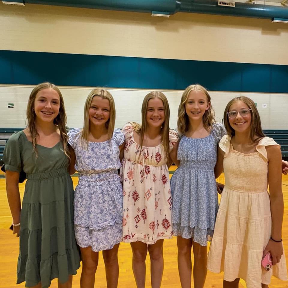laneyrtucker2's tweet photo. National Junior Beta Club inductions tonight @WSMColts with some of my favs!  #studentathlete #jrbetaclub #westisbest @gregtucker31 @CoachTucker2131 https://t.co/MqMk1YD2im