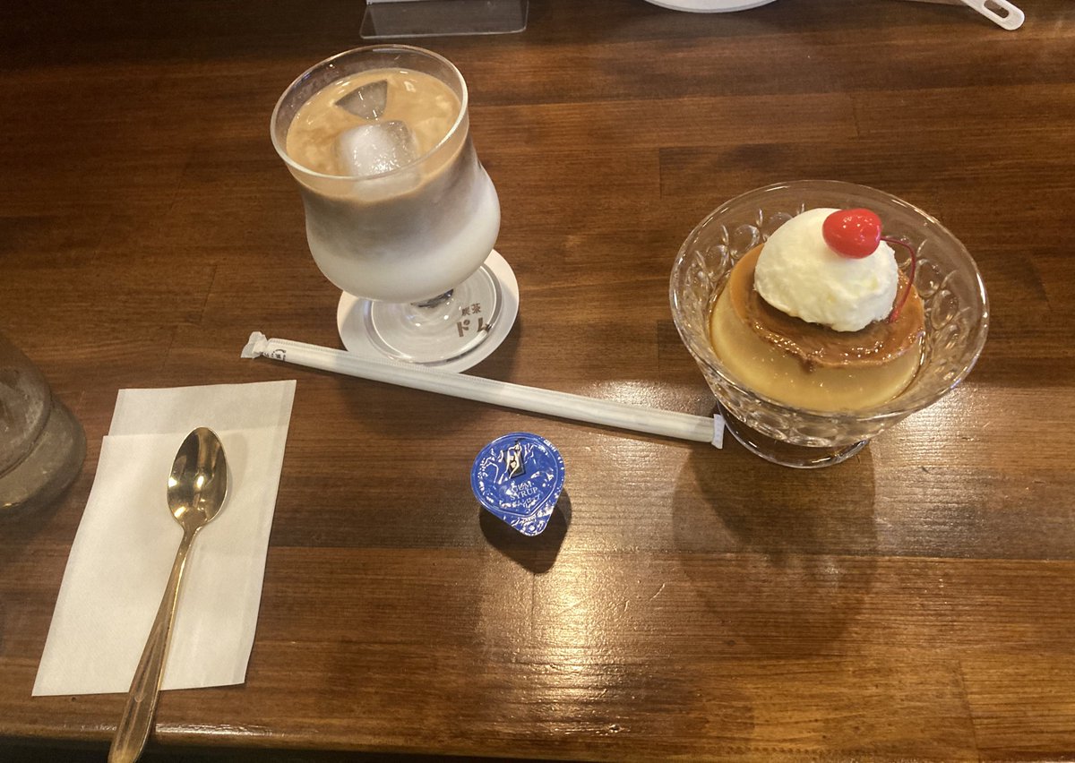M45995637's tweet photo. 父に対する、ここ数年の
溜まりに溜まった怒りが
大爆発💢

ヘラヘラしながら
人の嫌がること、平気でするなんて
あり得ない！！

…とりあえず心落ち着けるために
ドムのジャズ聴いて癒されよう。

��しぶりに行ったら
デザート新メニュー🍮出てた♡ https://t.co/Y8Ghi28J81