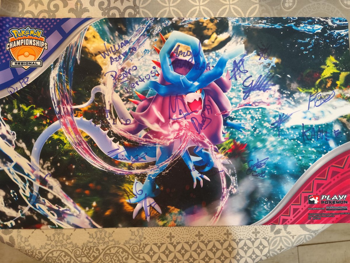 im_eveh's tweet photo. Santiago's Regional (May'24)

Thank you guys, for signing my playmat 🫰🏻 https://t.co/haa9EMIdSG