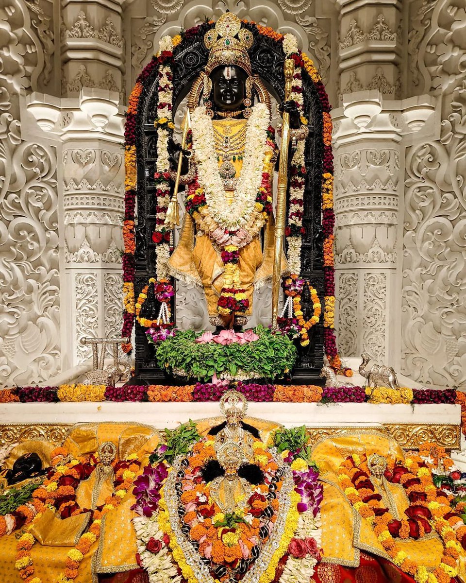 रघुकुल नन्दन श्री रामलला सरकार दिव्य अलौकिक दर्शन 🪷

जय श्री राम ❣️
#JaiShreeKrishna
#JaiShreeRam
#온우주가말해_규빈아_생일축하해