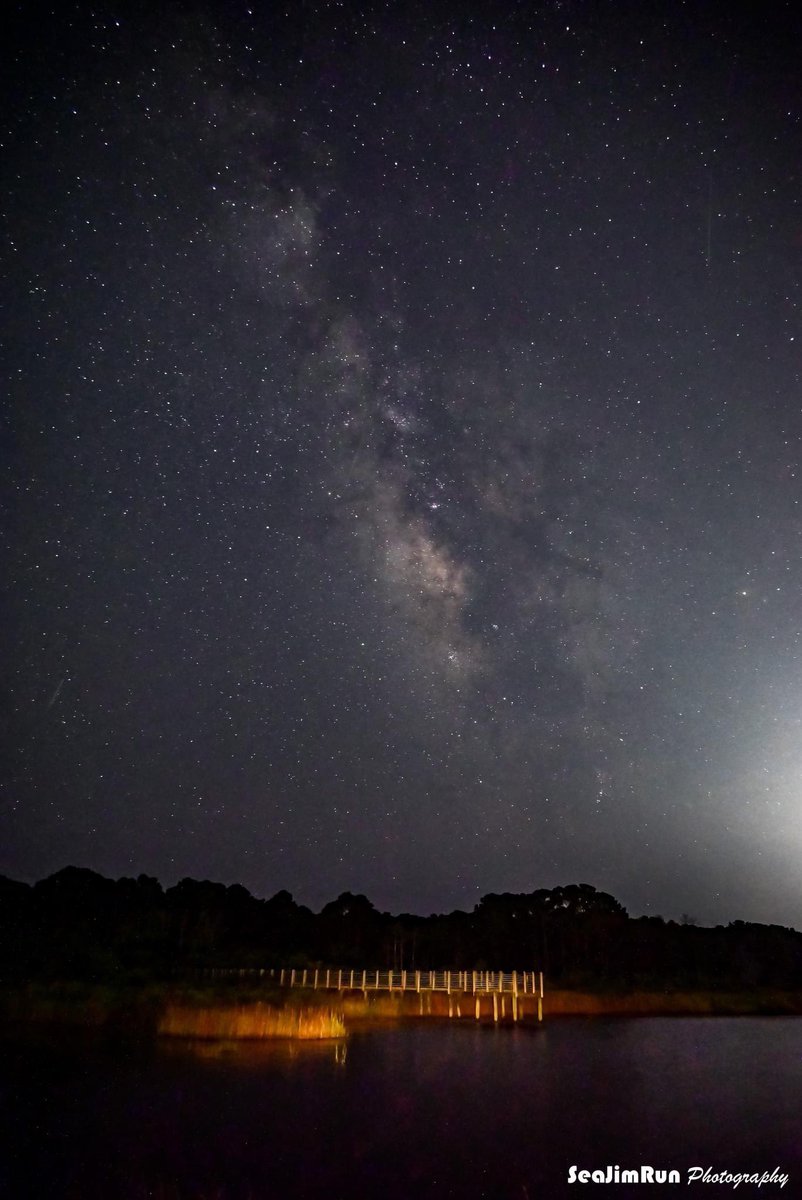 liamswx's tweet photo. Check out these fantastic shots Jim Arnold got this evening of the Milky Way Galaxy from Murrells Inlet! WOW! Great shots, Jim! ๐๐ช๐ซโจ #scwx #milkywaygalaxy #murrellsinletsc https://t.co/zY6hkwZkTH